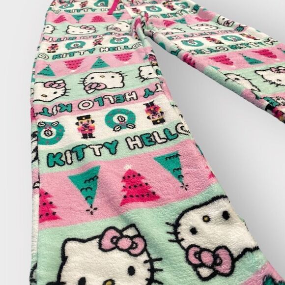 Hello Kitty “Christmas Time” Fuzzy Soft Touch Pajama Pants Womens size Large New - Picture 4 of 9